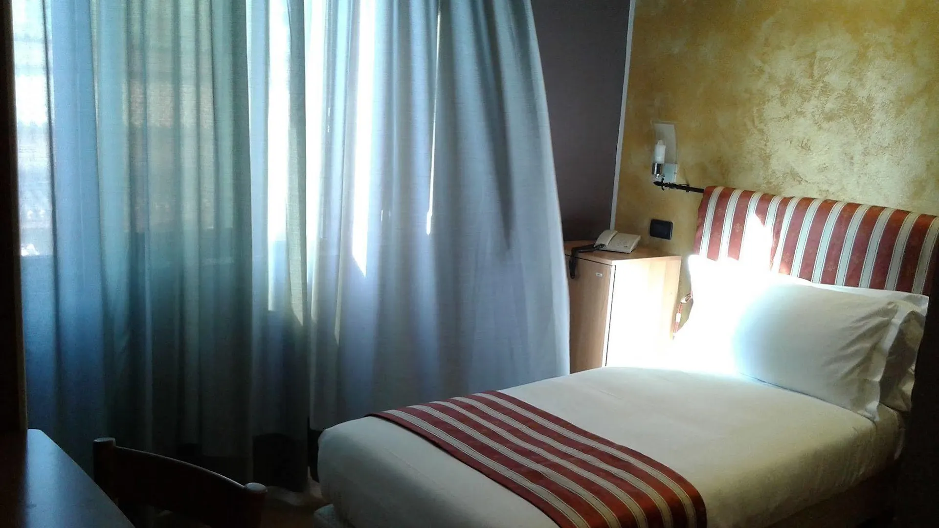 Fly Hotel Cagliari Assemini 3*,  Włochy